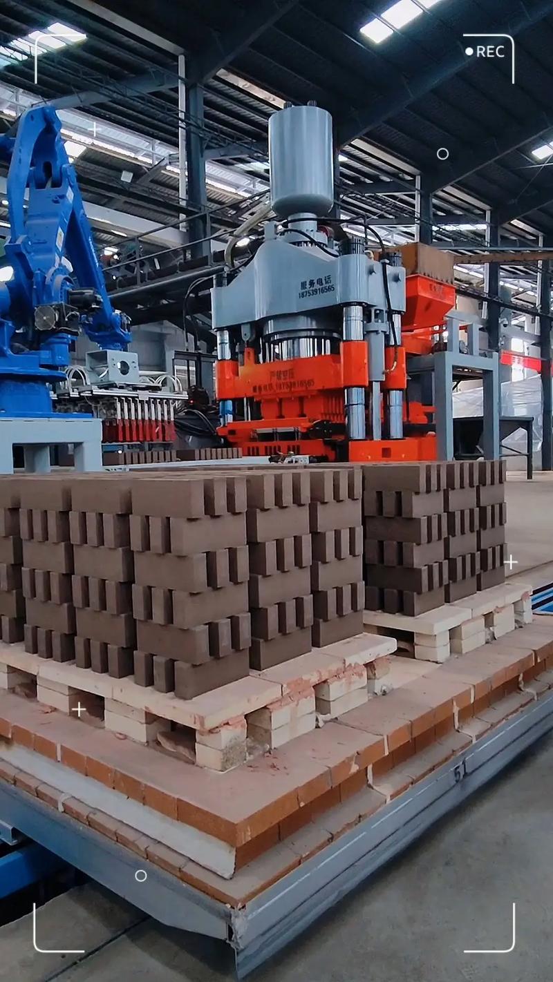 免烧砖机操作规程之免烧砖机设备的工作原理 免烧砖机操作规程之免烧砖机设备的工作原理